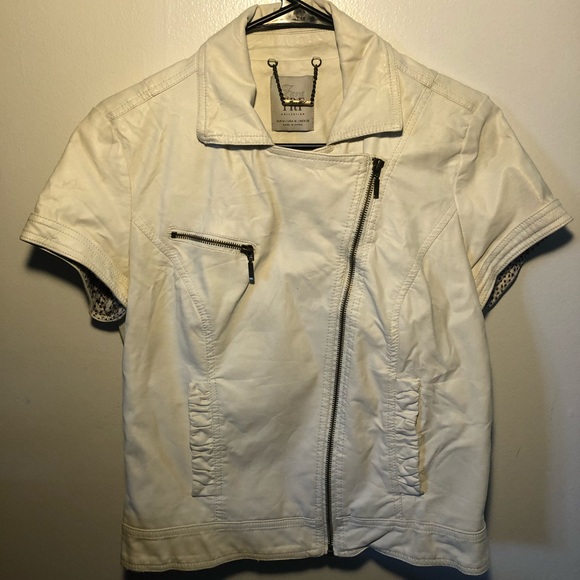 Faux leather beige short sleeve jacket - Picture 2 of 4